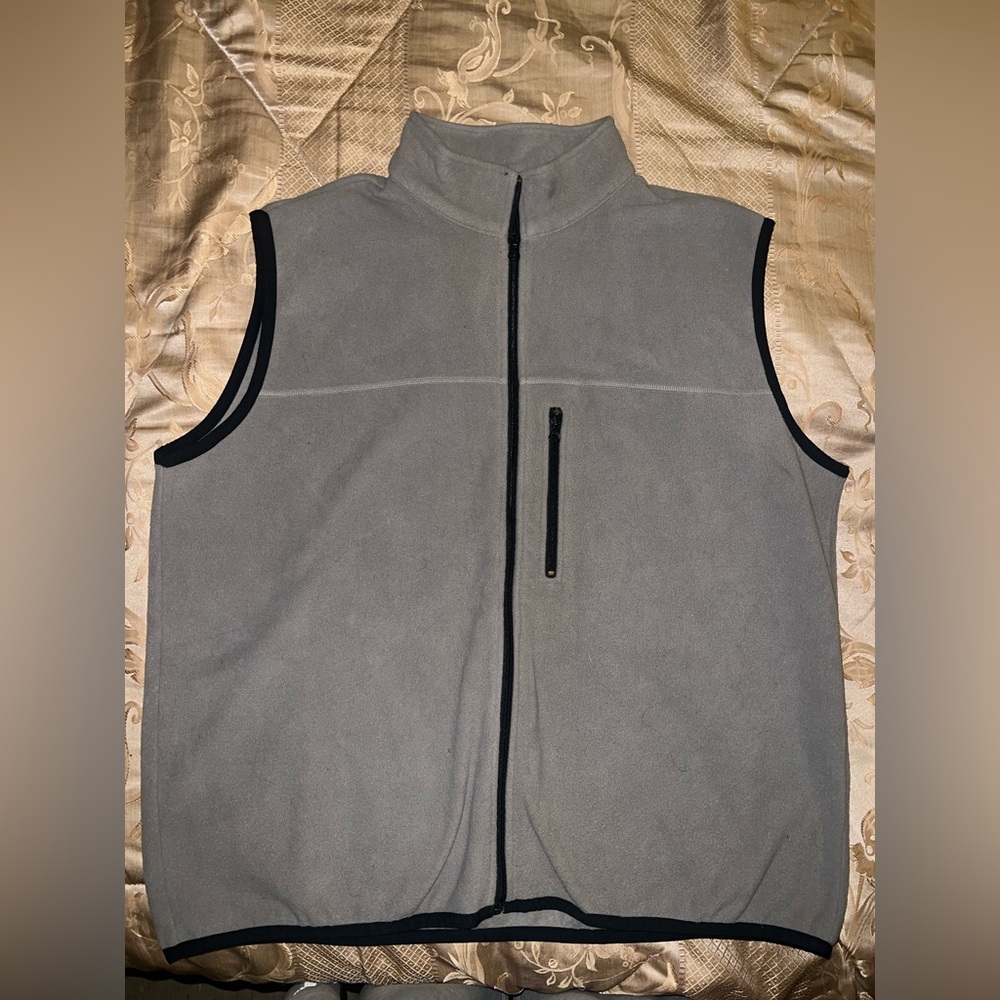 XL Dunbrooke Fleece Vest